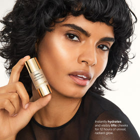 HOURGLASS swatch mixed with foundation, illustrates customizable all-over radiance