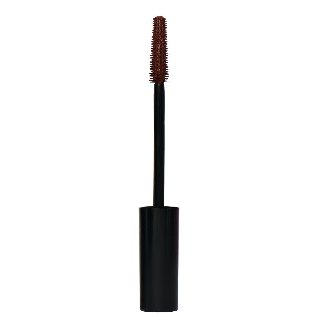 How to Be A Redhead mascara swiped on lashes demonstrating natural brown definition and separation