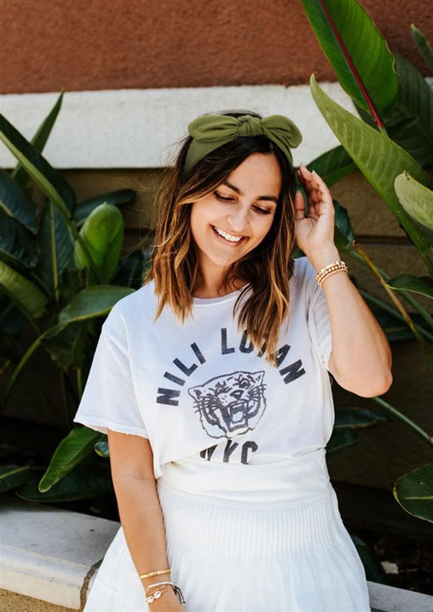 Huachi flat lay of twelve colors offering styling and outfit options