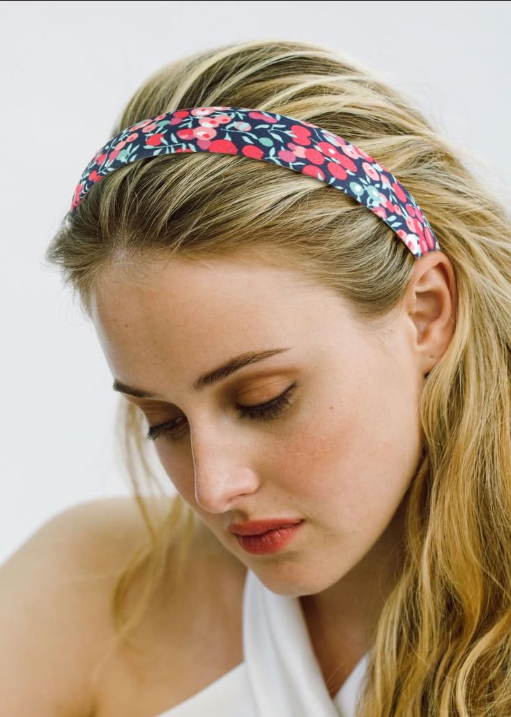 Huachi headband worn on short hair demonstrating secure, comfortable fit