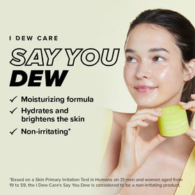 I DEW CARE dual-layer close-up revealing vitamin C gel and banana cream, highlights antioxidant hydration
