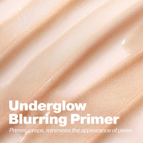 ICONIC LONDON champagne pearl textured swatch highlighting subtle luminous finish