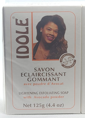 Idole avocado seed texture close-up revealing gentle exfoliation