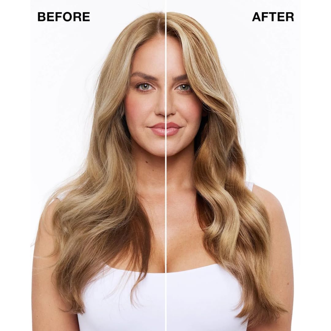 IGK Antisocial Cloud Club ingredient application swipe for smooth detangling