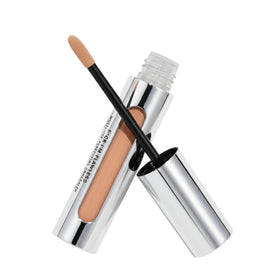 Il Makiage front packaging of shade 08 shows compact beige tube and label benefit