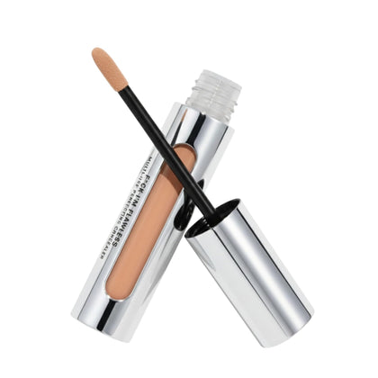 Il Makiage front packaging of shade 08 shows compact beige tube and label benefit