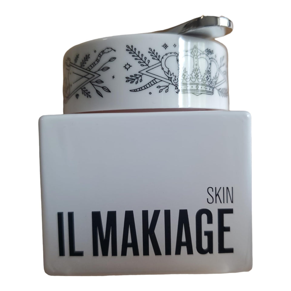 Il Makiage jar front view showing product label and smooth texture benefit