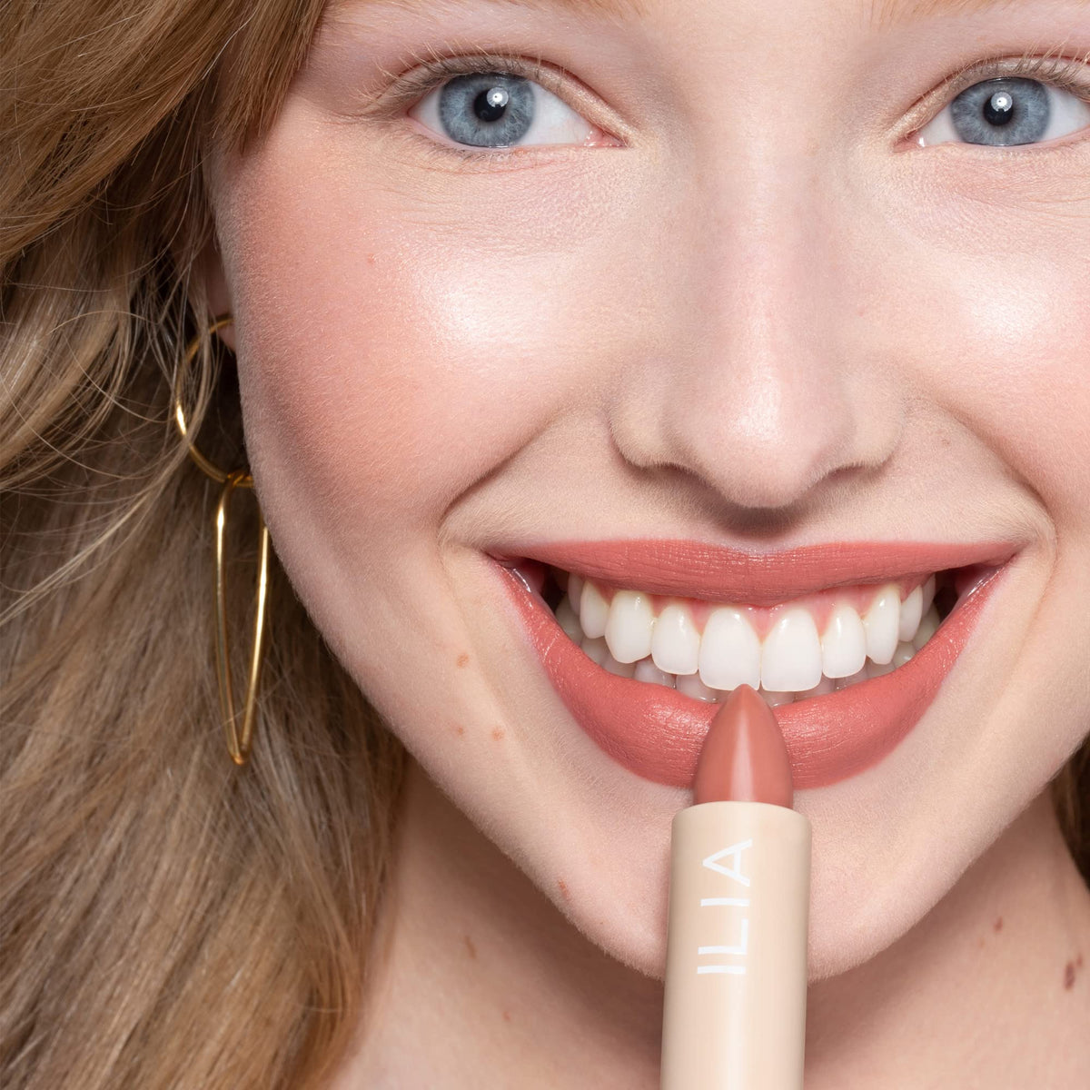 ILIA creamy texture swipe showing dense pigment and smooth glide benefit