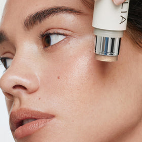 ILIA on lips detail illustrating satin finish and moisturizing comfort