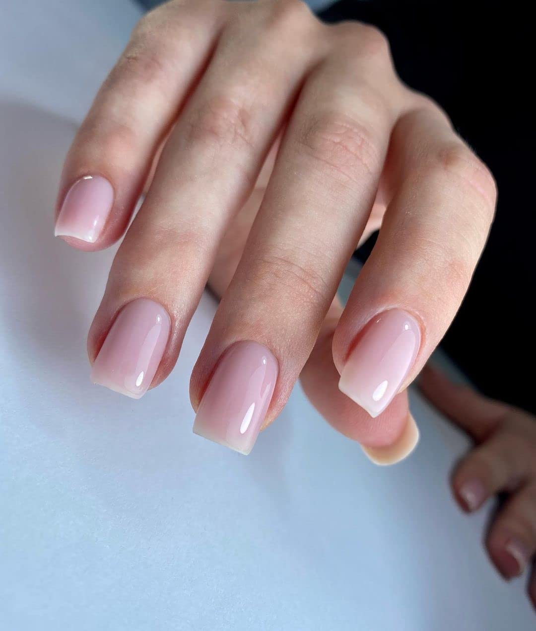 IN.HYPE brush applying rubber base on a nail illustrating easy shaping and apex-building advantage