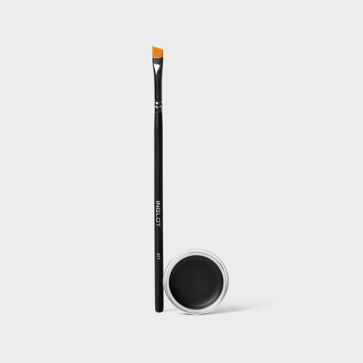 Inglot AMC gel eyeliner 77 brush stroke demonstrating smooth application