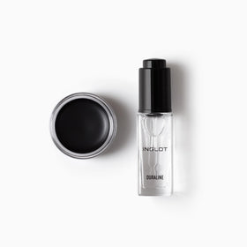 Inglot angled brush applying liner for precise clean lines