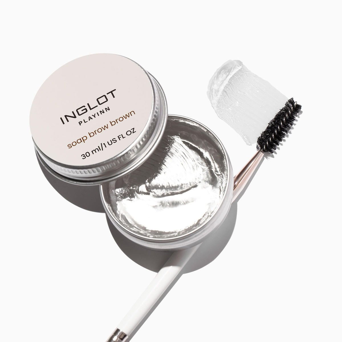 Inglot Playinn in-hand application showing control and easy on-the-go use benefit