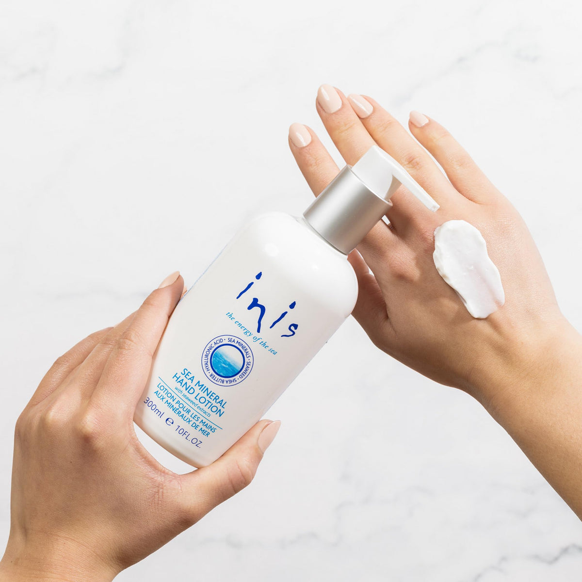 Inis label close-up highlighting ingredients and clean formulation benefit