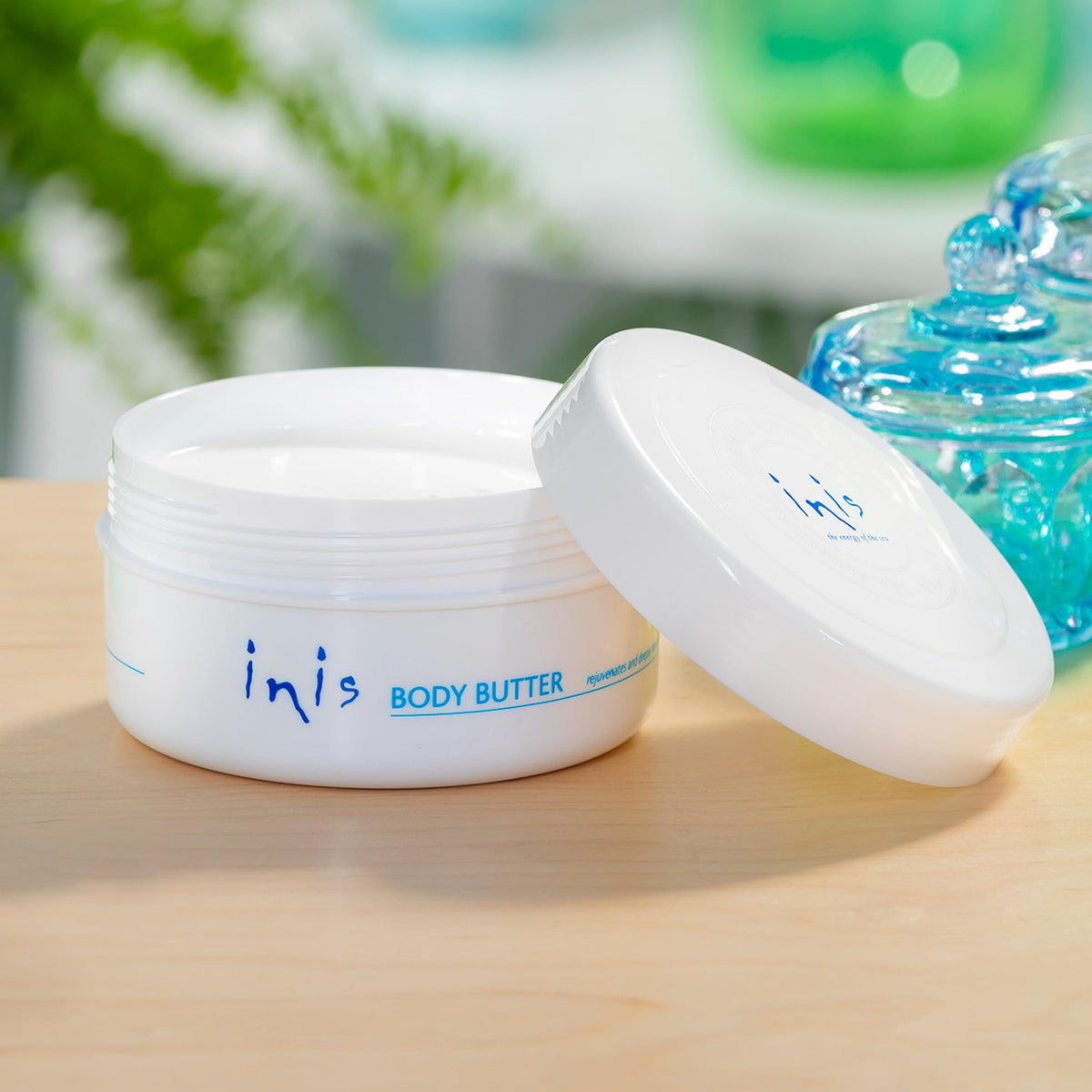 Inis whipped texture close-up highlighting rich emollients and quick absorption