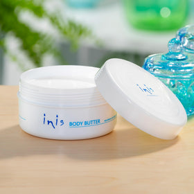 Inis whipped texture close-up highlighting rich emollients and quick absorption