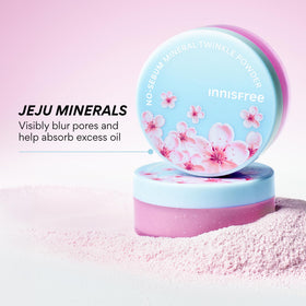 innisfree model applying powder to T-zone demonstrating oil control and smooth skin