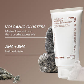 innisfree foam on hands demonstrating easy lathering and gentle exfoliation