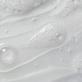 ion texture swatch showing creamy lather that moisturizes damaged hair