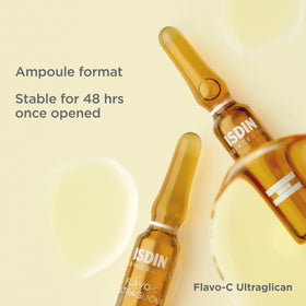 ISDIN Flavo-C ingredients close-up label highlighting vitamin C and UltraGlycans