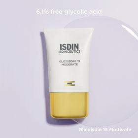 ISDIN application on hand showing gel spreadability and non-greasy finish