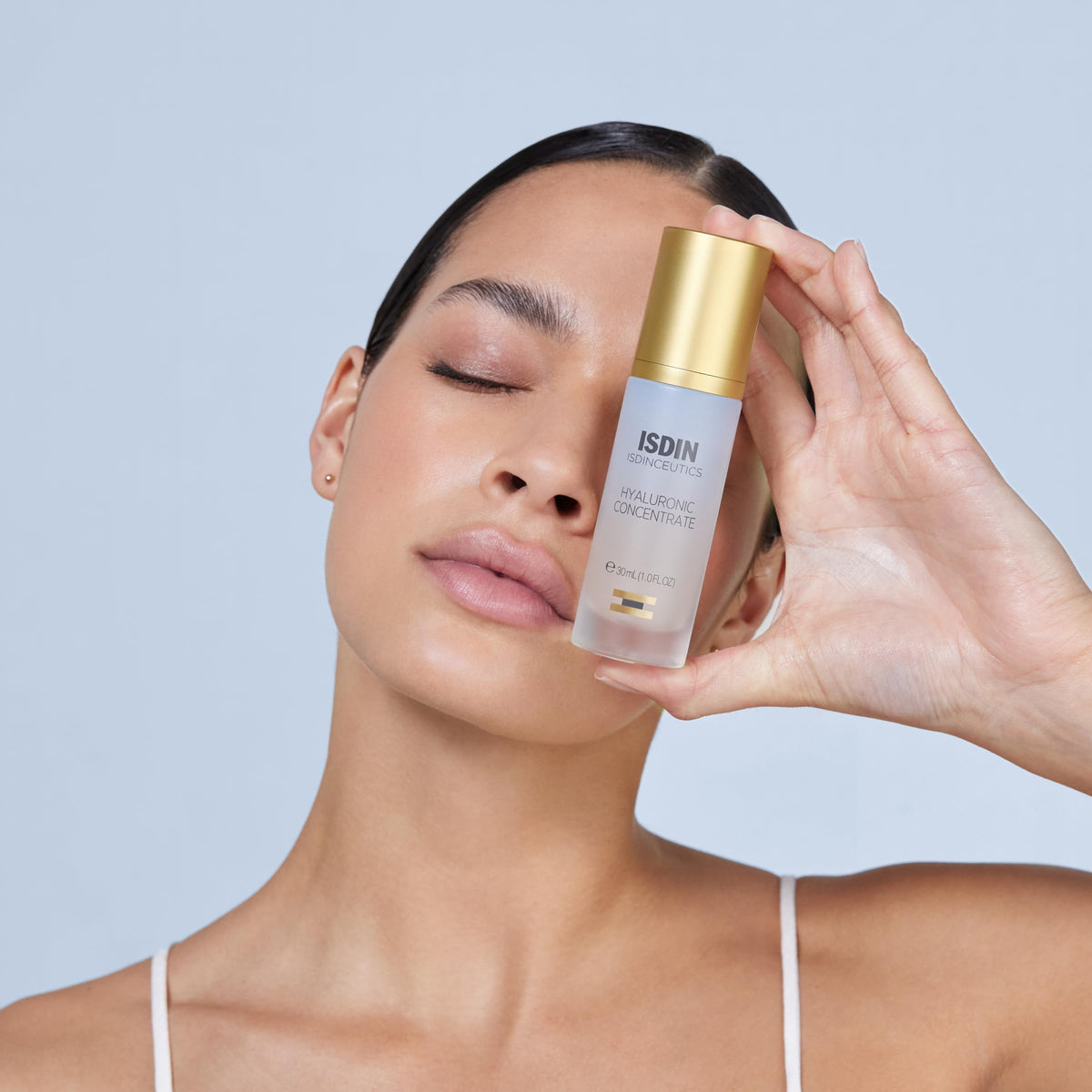 ISDIN dropper dispensing concentrate for precise application benefit