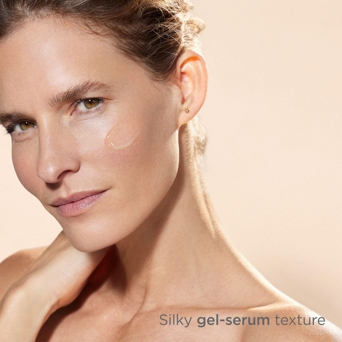 ISDIN close-up gel-serum texture showing smooth absorption benefit