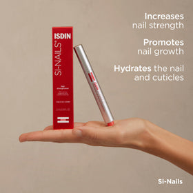 ISDIN Si-Nails texture close-up highlighting lightweight serum that absorbs quickly