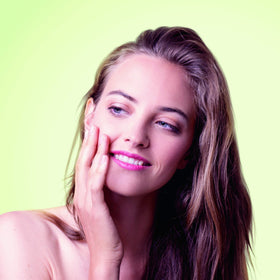 IsisPharma applying serum at night demonstrating routine and clarity benefits