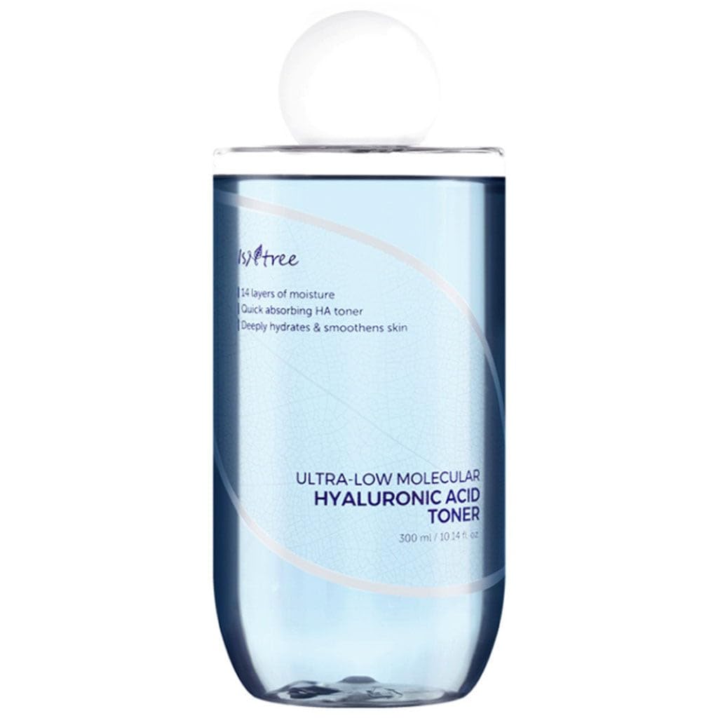 ISNTREE pouring toner into palm demonstrating easy application and immediate hydration