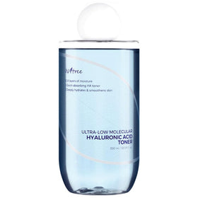 ISNTREE pouring toner into palm demonstrating easy application and immediate hydration