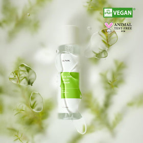 IUNIK watery texture droplet on skin demonstrating fast-absorbing, non-sticky hydration