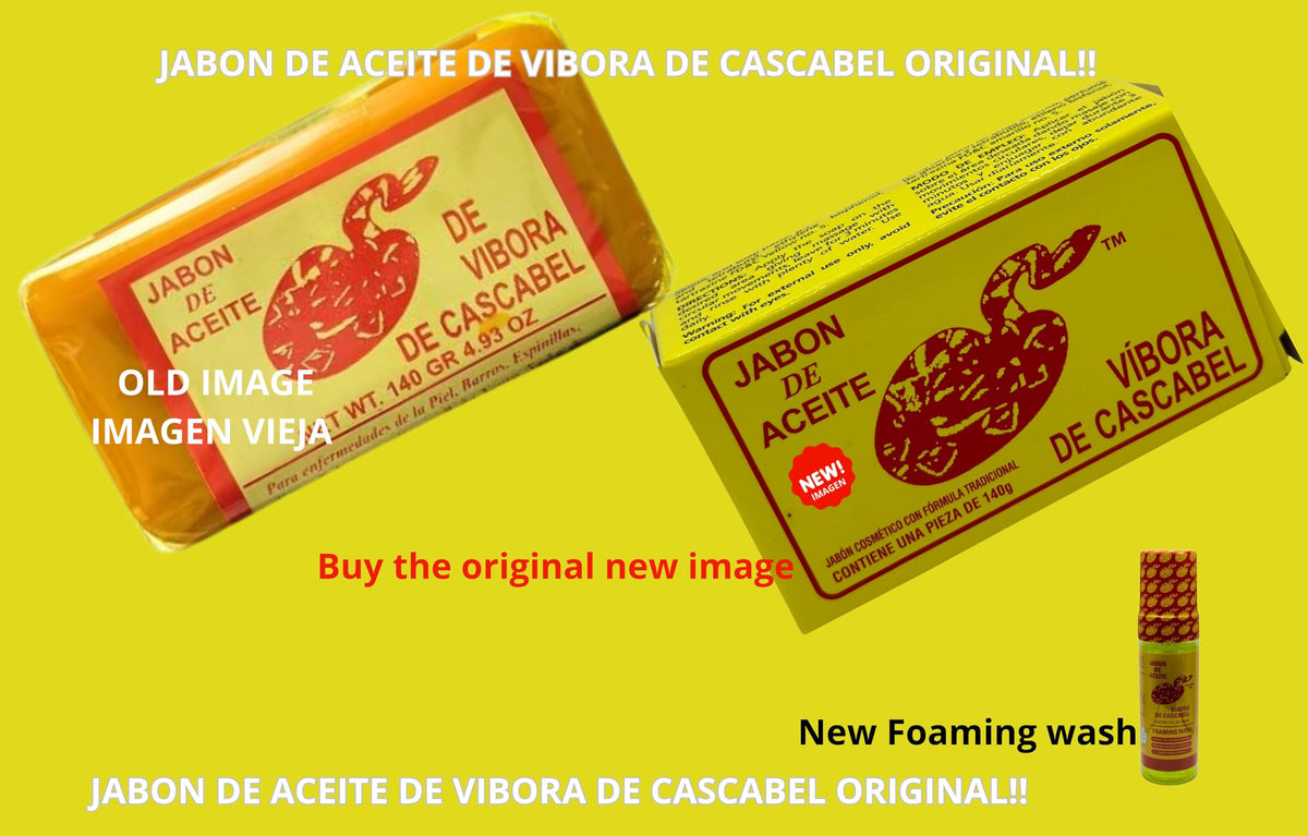 JABON DE ACEITE VIBORA DE CASCABEL bar in hand illustrating easy application and size