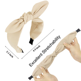 Jaciya headband worn during light exercise demonstrating stay-put, active benefit