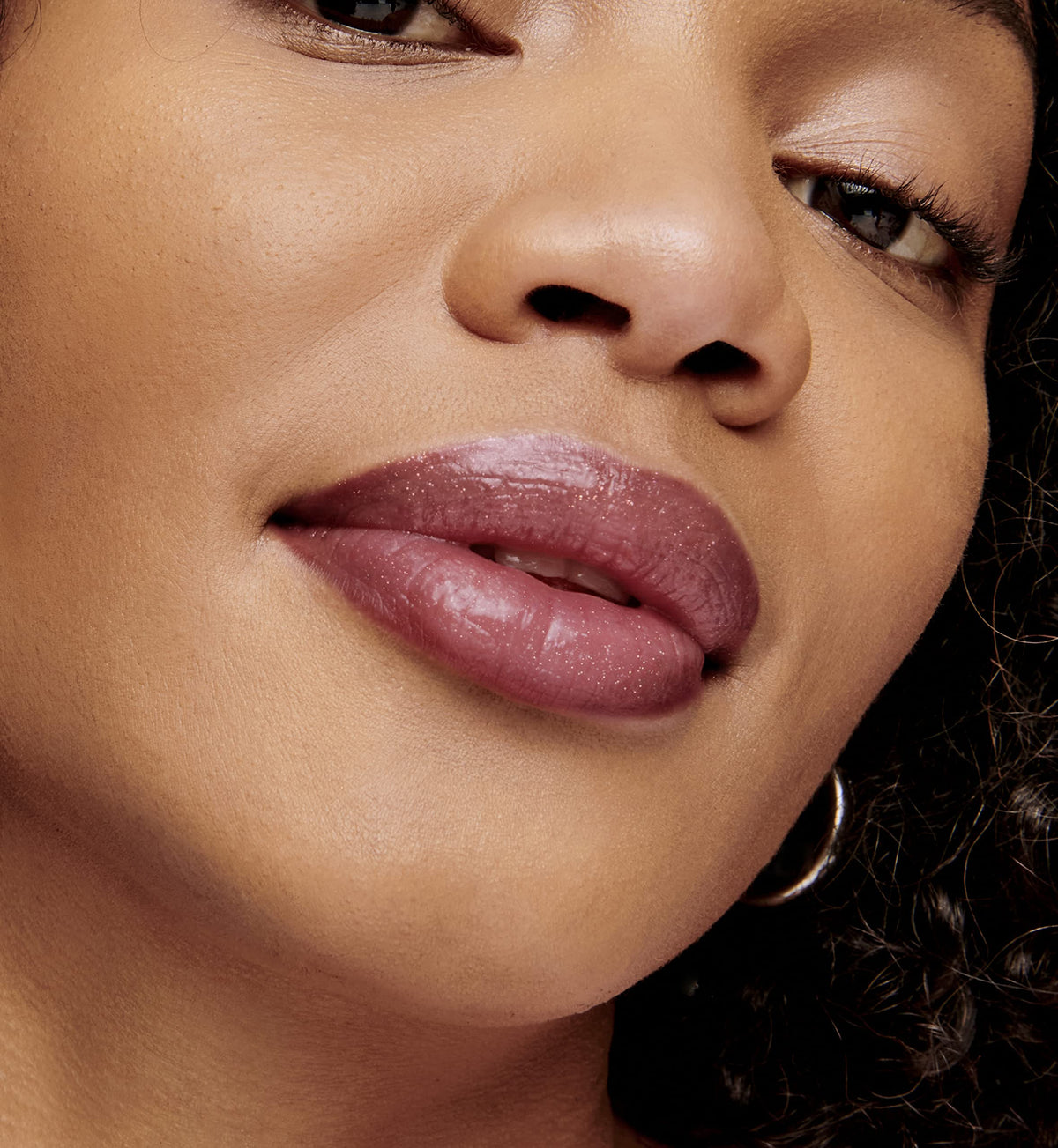 jane iredale gloss texture close-up highlighting hydrating, non-sticky finish