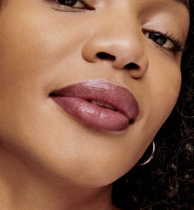 jane iredale gloss texture close-up highlighting hydrating, non-sticky finish