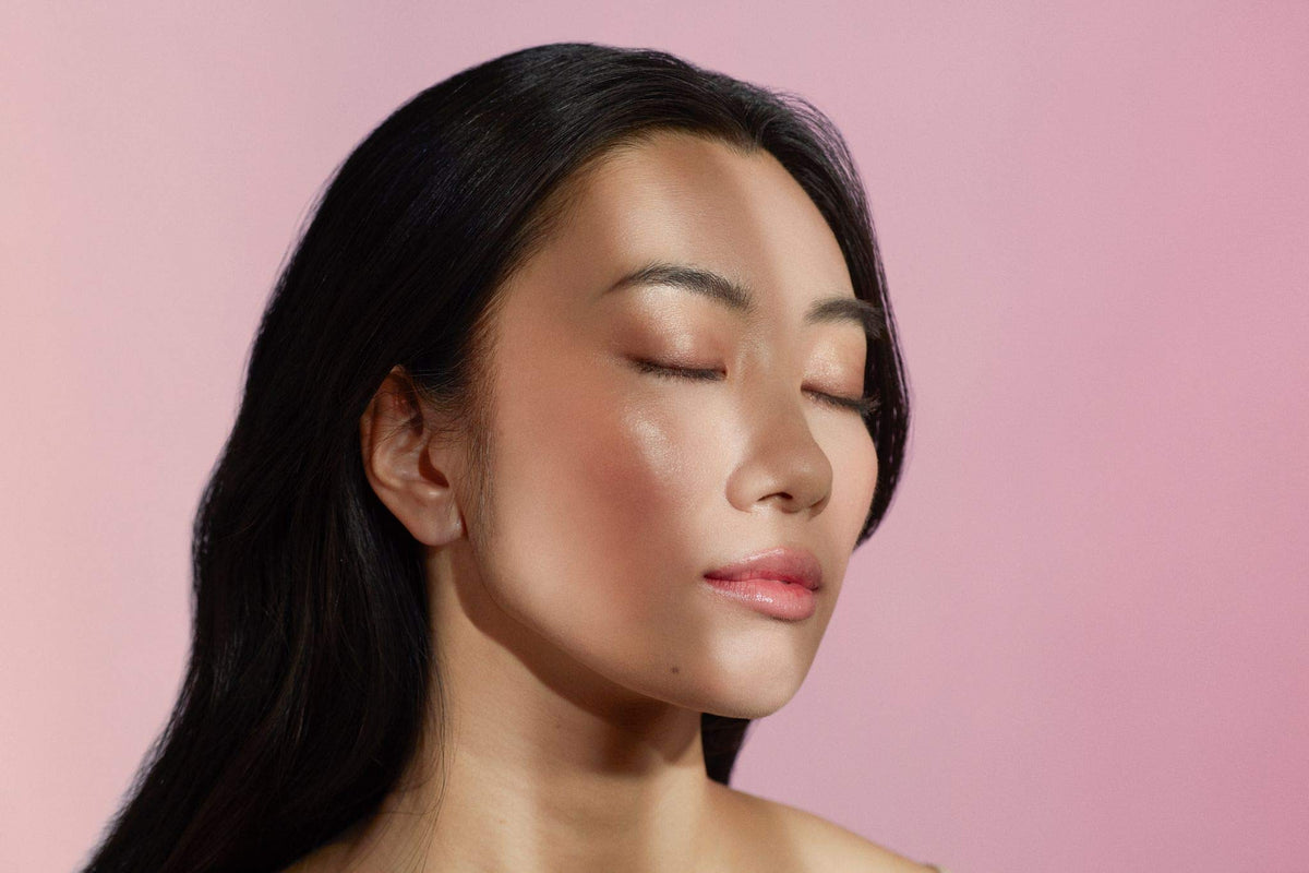 jane iredale swatch of shade on skin illustrating radiant, buildable color benefit