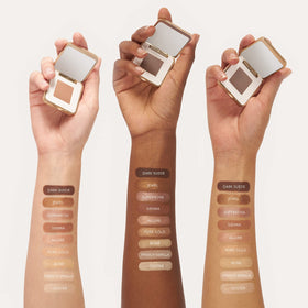 jane iredale oyster application with brush showing effortless blending benefit