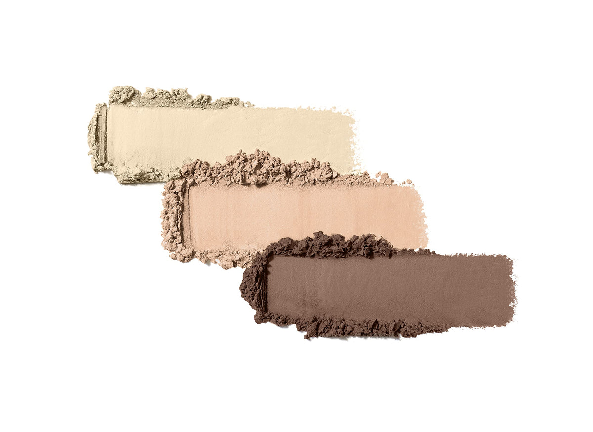jane iredale close-up of shadow texture demonstrating smooth blendability