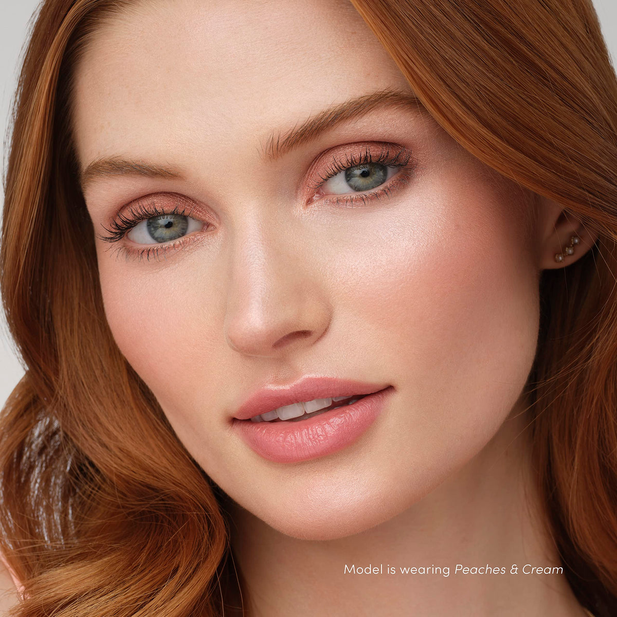 jane iredale powder close-up showing fine texture and smooth blendability benefit