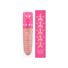 Jeffree Star wand applicator closeup showing precise tip and application