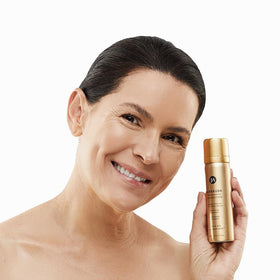 Jerome Alexander mist close-up demonstrating even microfine coverage