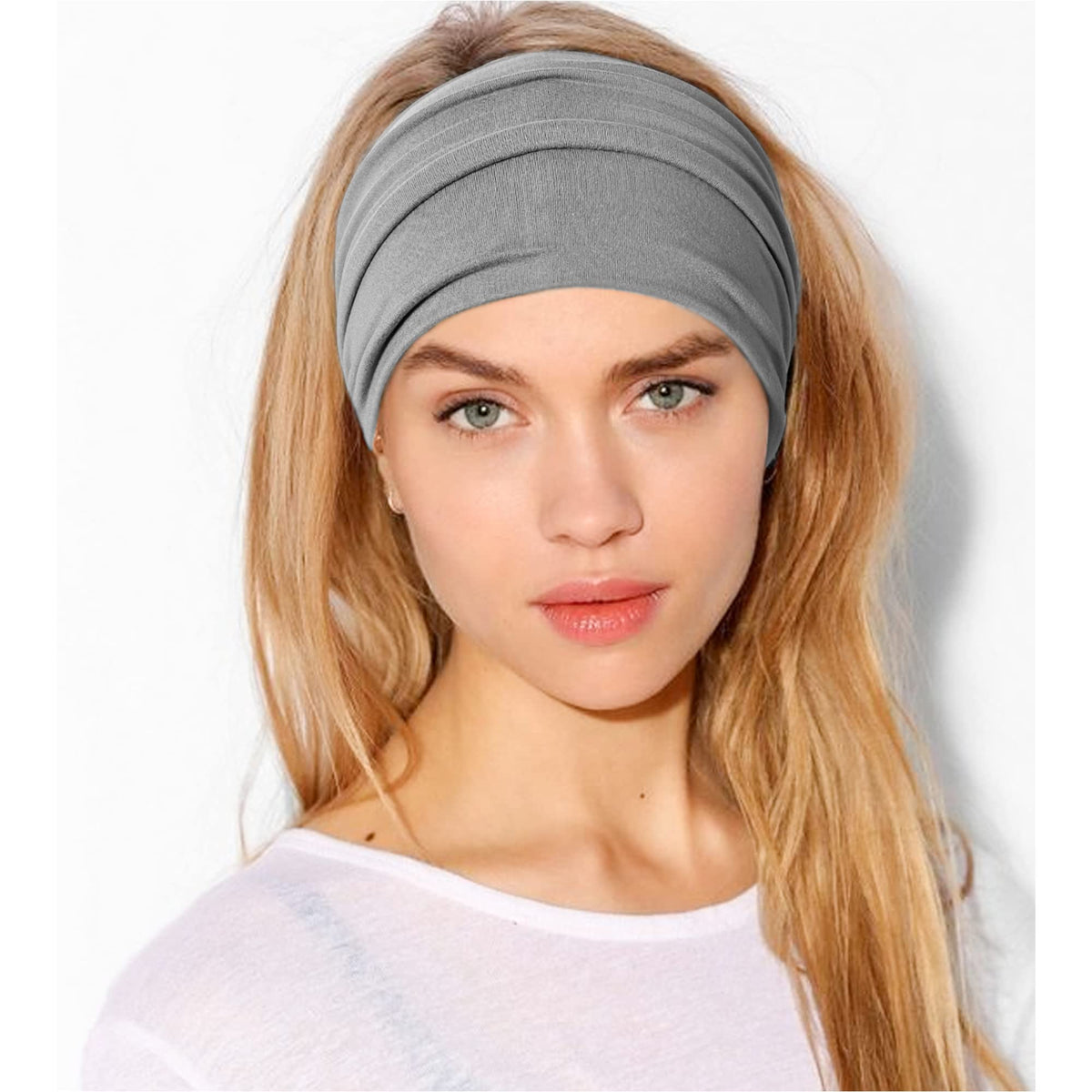Jesries headband on model in sporty outfit demonstrating sweat control