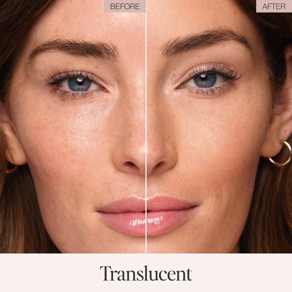 Jouer close-up of powder texture highlighting silky, blurring finish