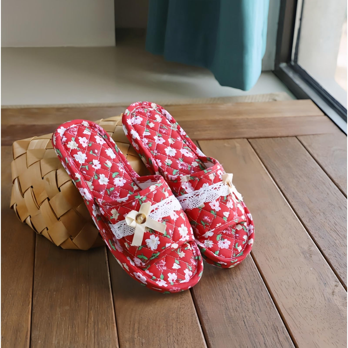 Jowgut medium pair lace and bow detail offering feminine style and guest appeal