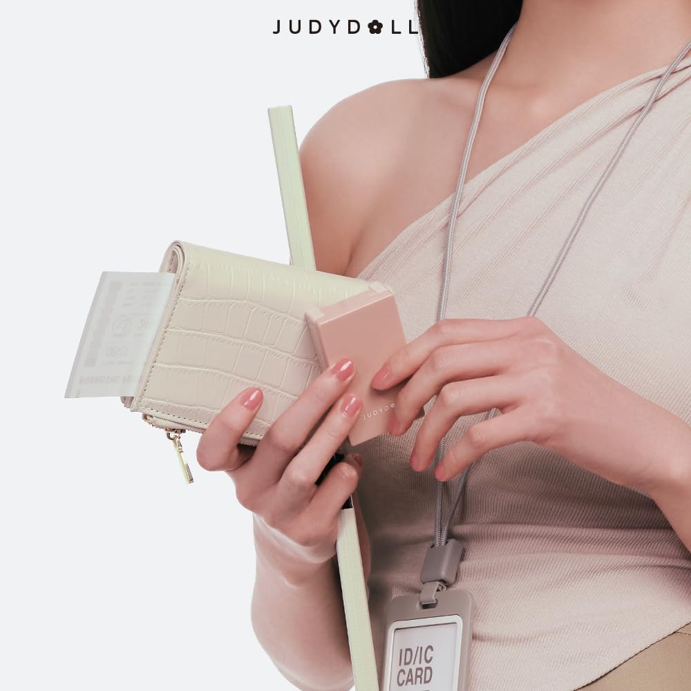 JUDYDOLL lifestyle travel shot depicting quick touch-up advantage on the go