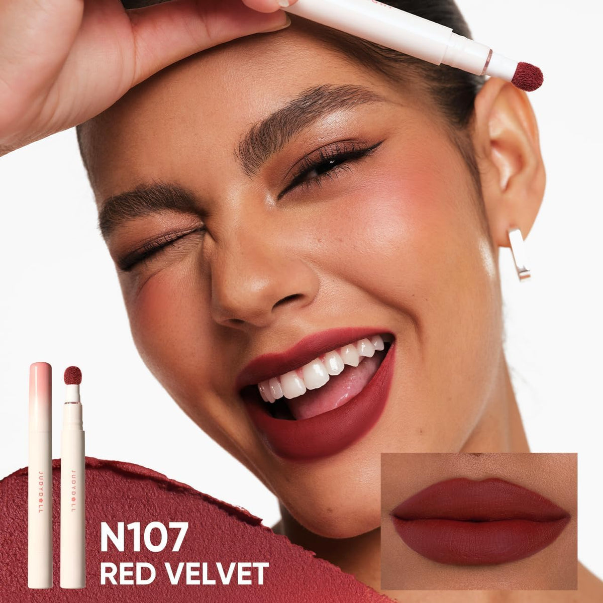 JUDYDOLL texture swatch showing creamy matte pigment and hydrating finish