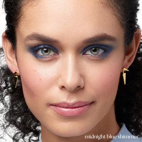 Julep built-in smudger end closeup illustrating easy blending for seamless looks