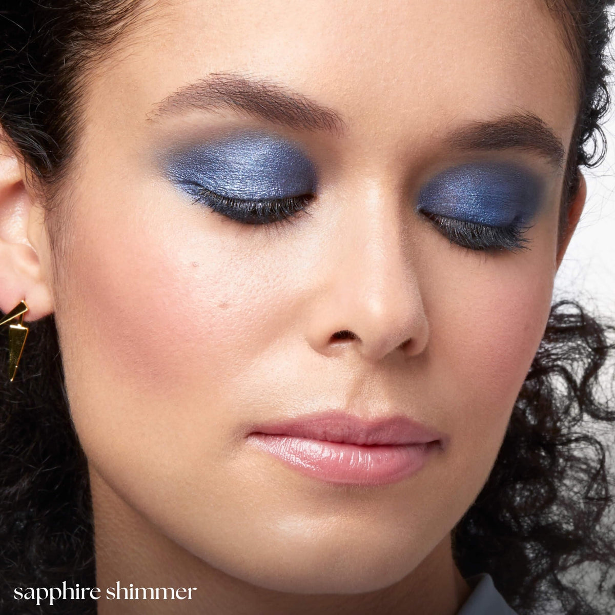 Julep on-eye application showing even shimmer lid coverage and crease control