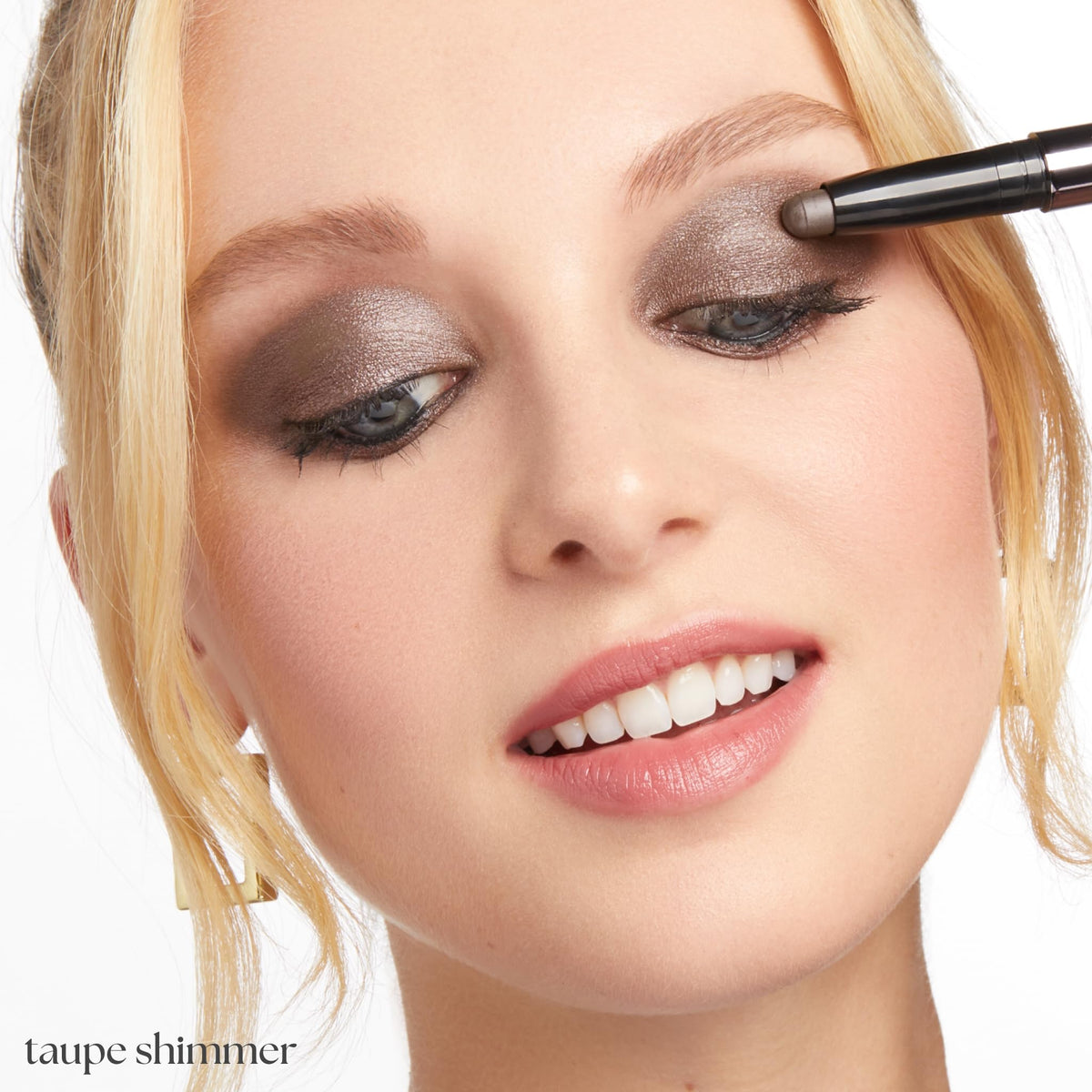 Julep tapered tip and precision application demonstrating crisp lining and controlled placement